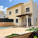 Ftv Holidays Homes *