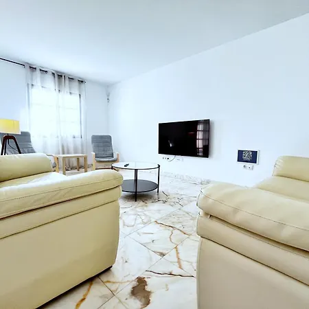 Dom wakacyjny Ftv Holidays Homes