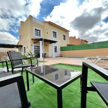 Ftv Holidays Homes * Corralejo